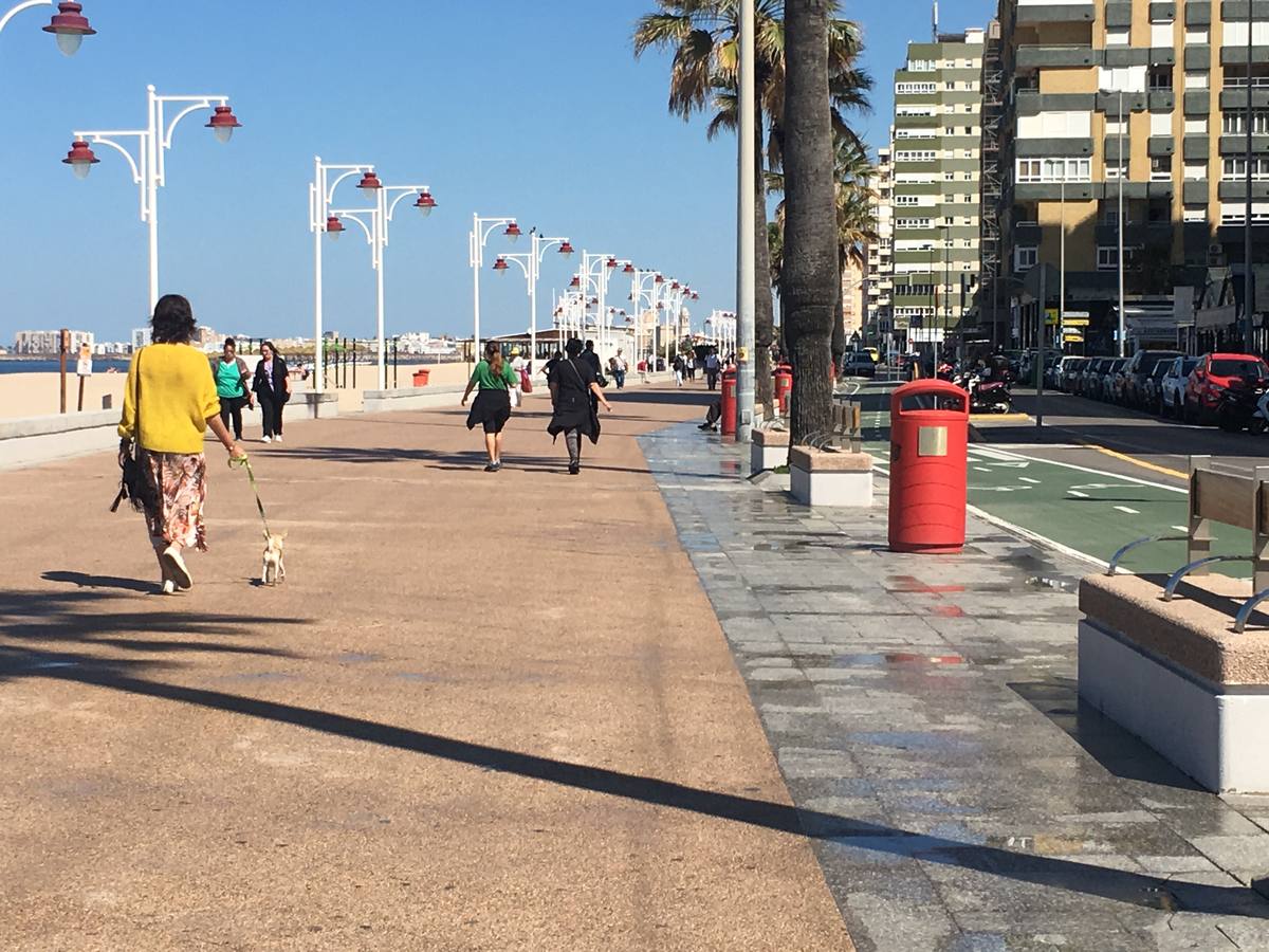 FOTOS: La huella de la suciedad en los barrios