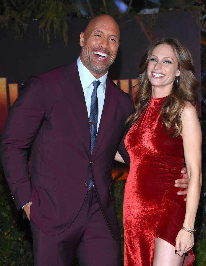 Dwayne Johnson y Lauren Hashian. 