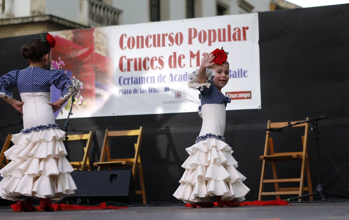 La actuación de las academias de baile de Córdoba en las Tendillas, en imágenes