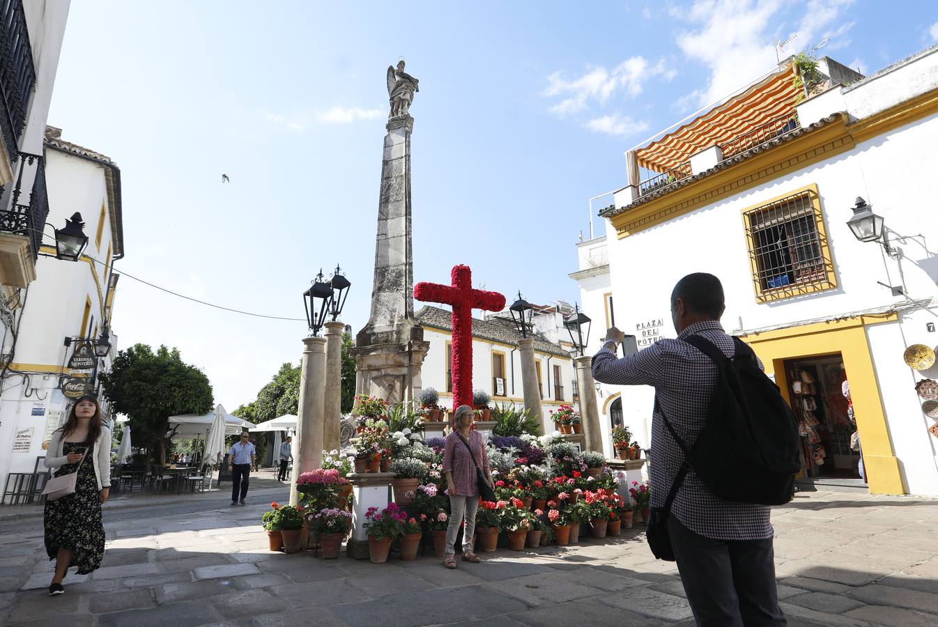 El viernes en las Cruces de Mayo de Córdoba, en imágenes
