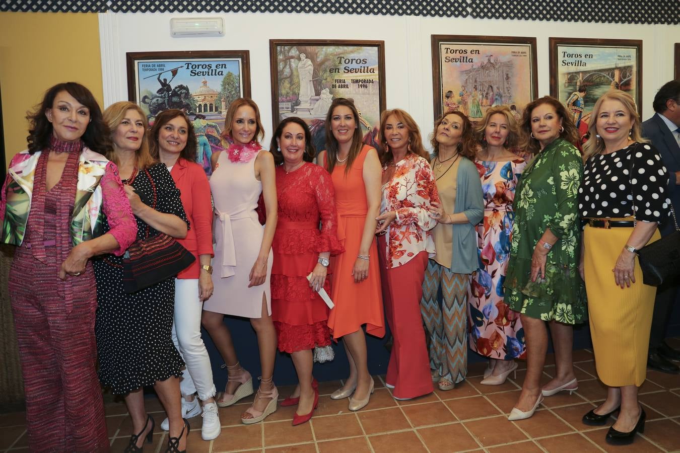 Mª Ángeles Grajal, Reyes Hellín, Saida Segura, Sandra Ybarrra, Rosa García Alonso, Lidia Gallego García, Maica Pérez de la Coca, Yolanda Vielva, Mari Cruz Villafranca, Mª José Santamaría y Mª Dolores Castro