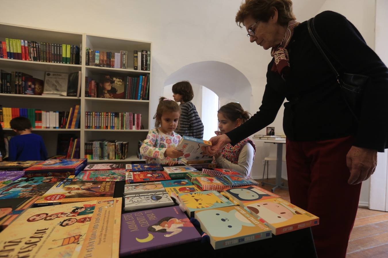 FOTOS: Arranca la Feria del Libro de Cádiz 2019