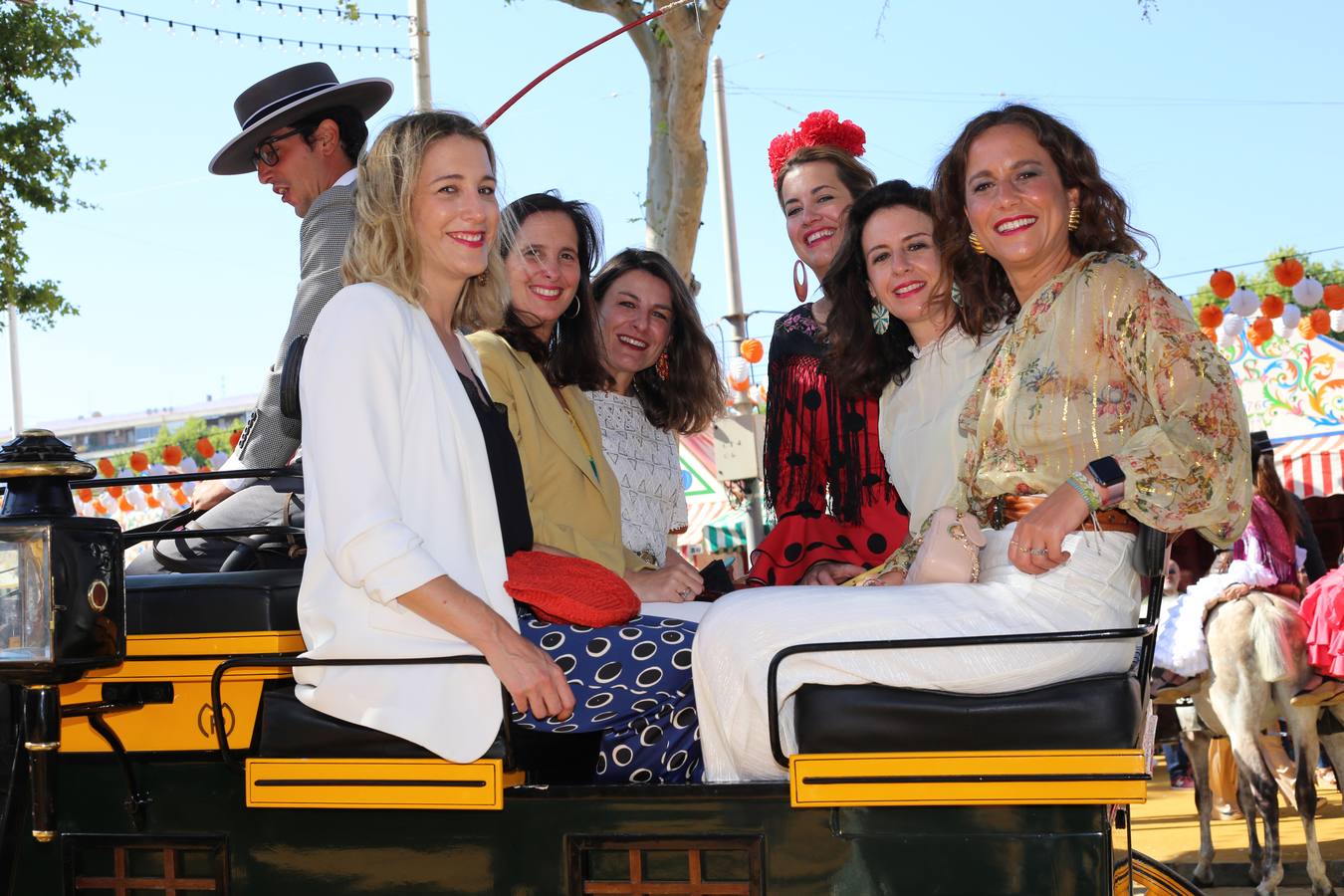 Lola Martínez Benjumea, Condesa de Peñón de la Vega, María Fernández, Vivichy García-Carranza, María Núñez y Nina Núñez