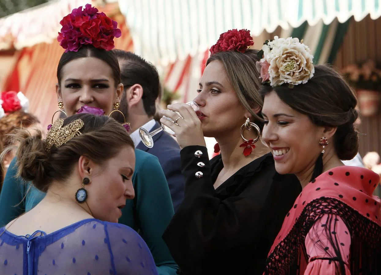 Un lunes muy ambientado en la Feria de Abril de Sevilla 2019