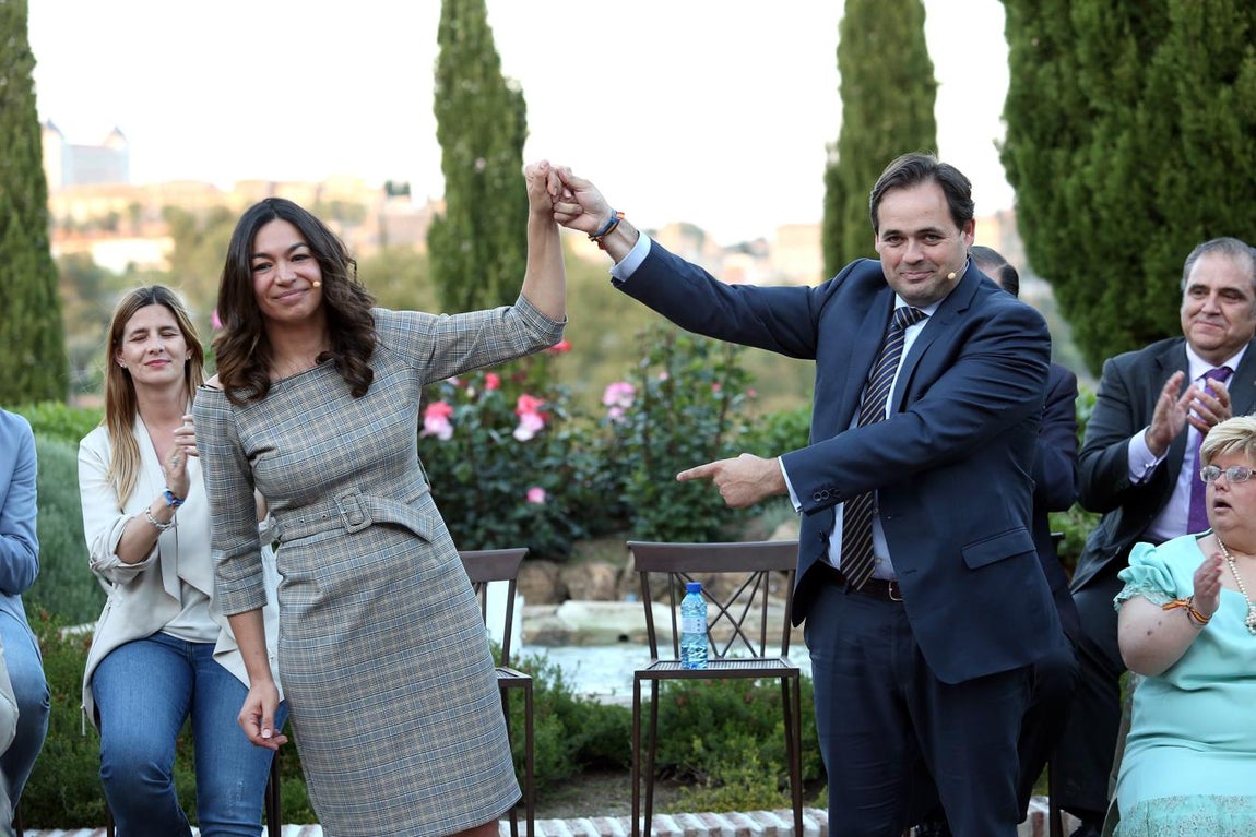 Claudia Alonso presenta a su equipo para ganar en Toledo