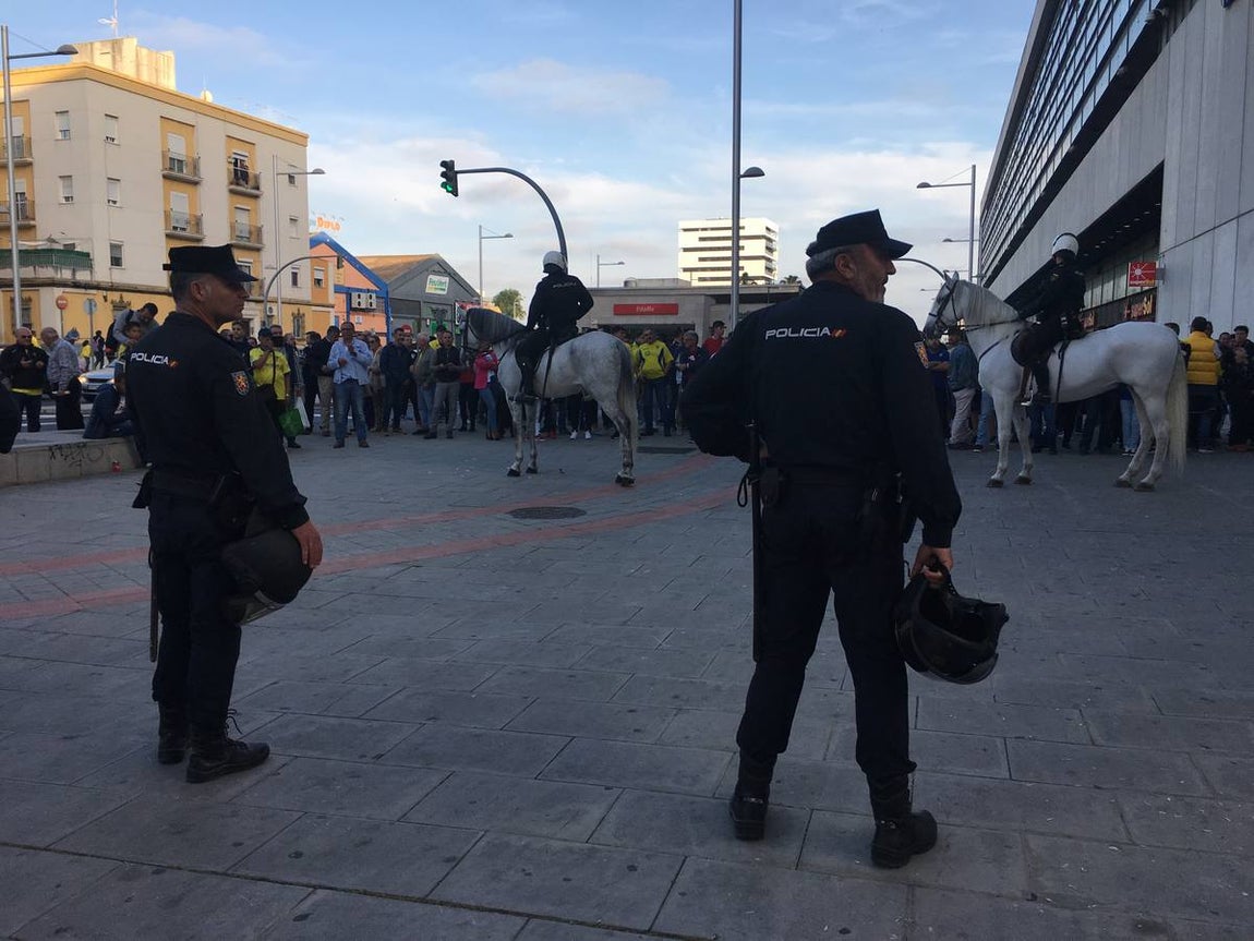 Dispositivo policial del Cádiz-Málaga. Partido de alto riesgo en Carranza