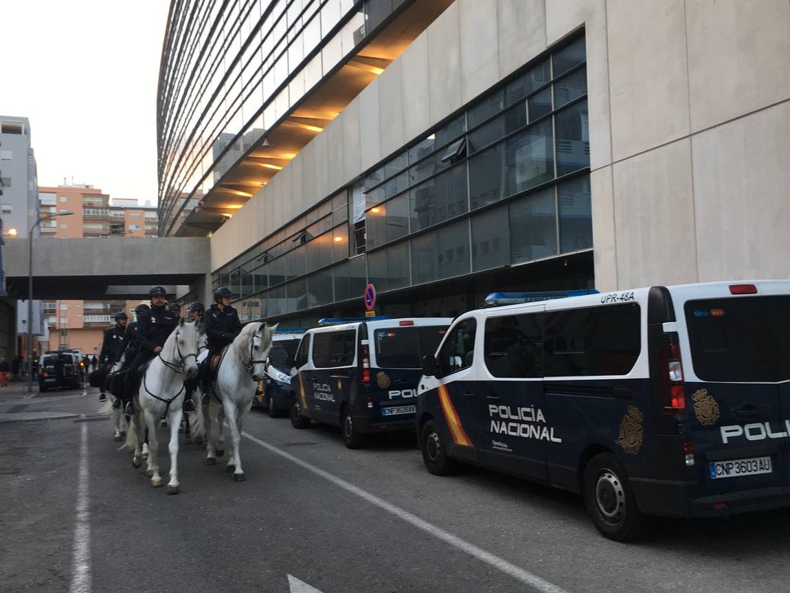 Dispositivo policial del Cádiz-Málaga. Partido de alto riesgo en Carranza