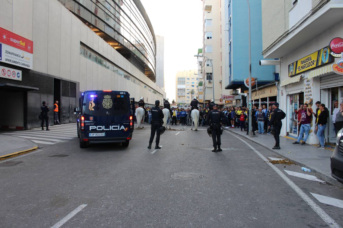 Dispositivo policial del Cádiz-Málaga. Partido de alto riesgo en Carranza