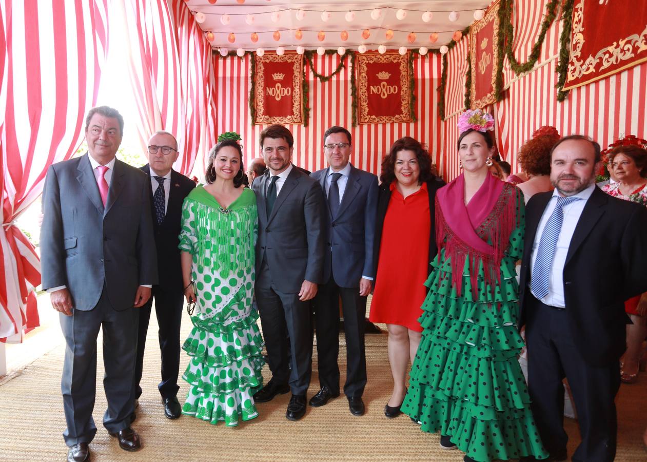 En imágenes, las recepciones del día festivo de la Feria Sevilla 2019