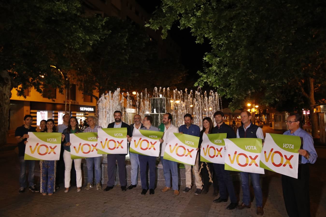 El inicio de campaña de Vox en Córdoba, en imágenes