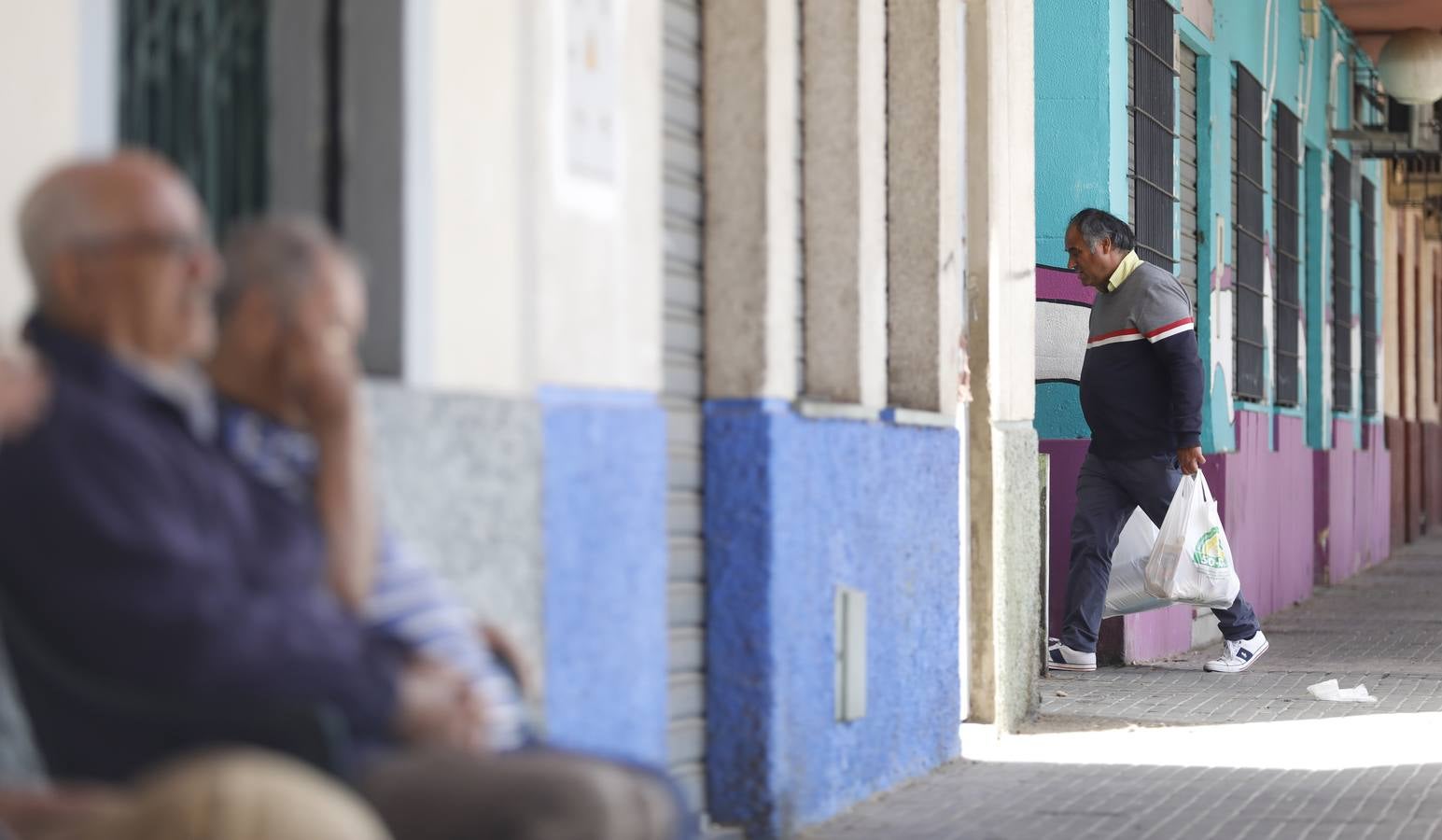 Un paseo por el barrio de las Palmeras de Córdoba, en imágenes