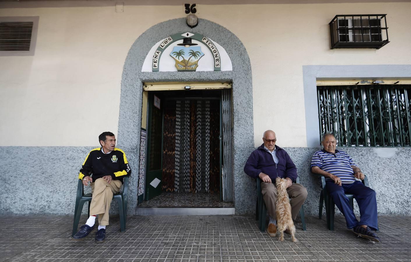 Un paseo por el barrio de las Palmeras de Córdoba, en imágenes