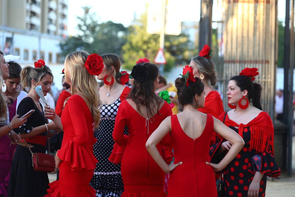 FOTOS: Alumbrado y primer día en la Feria de Jerez 2019