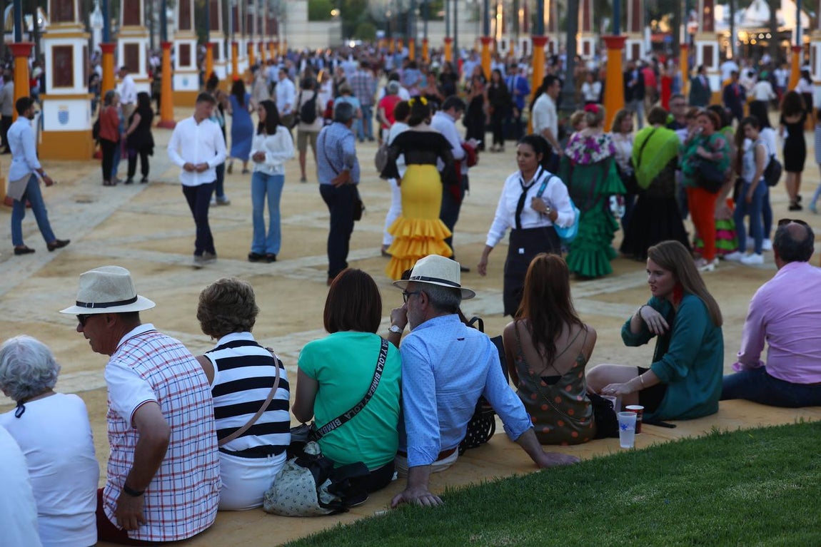 FOTOS: Alumbrado y primer día en la Feria de Jerez 2019