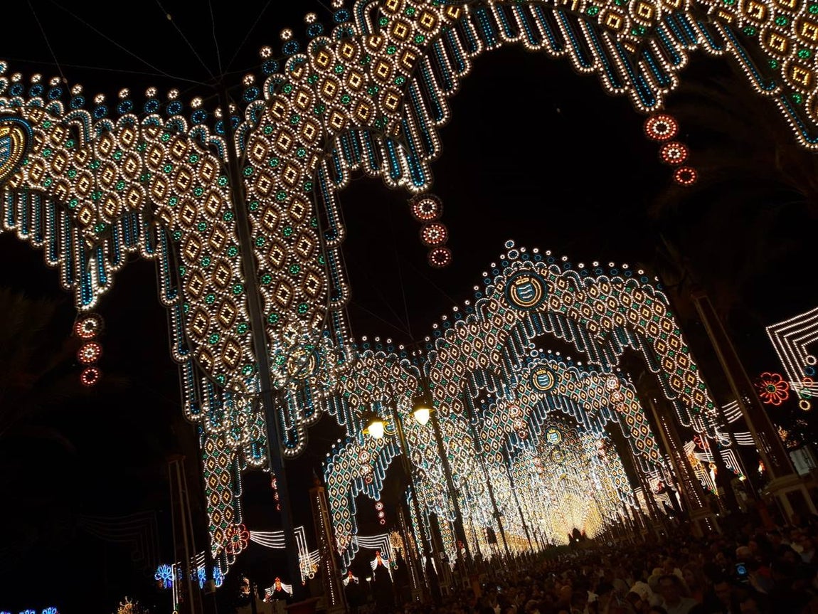 FOTOS: Alumbrado y primer día en la Feria de Jerez 2019