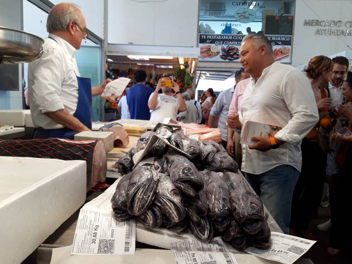 FOTOS: Domingo Villero, recorre el Mercado Central de Cádiz