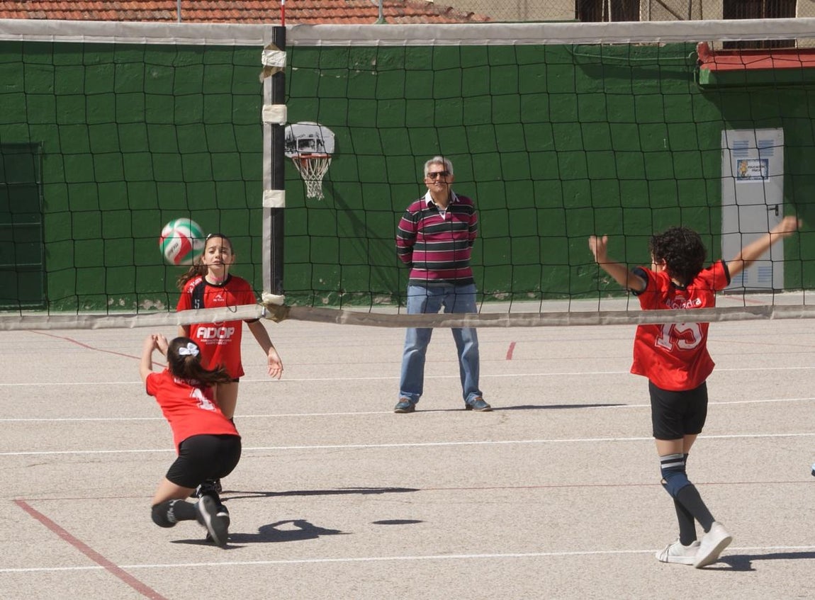 Las mejores imágenes del encuentro de voley entre Raimundo Lulio y Obispo Perelló A
