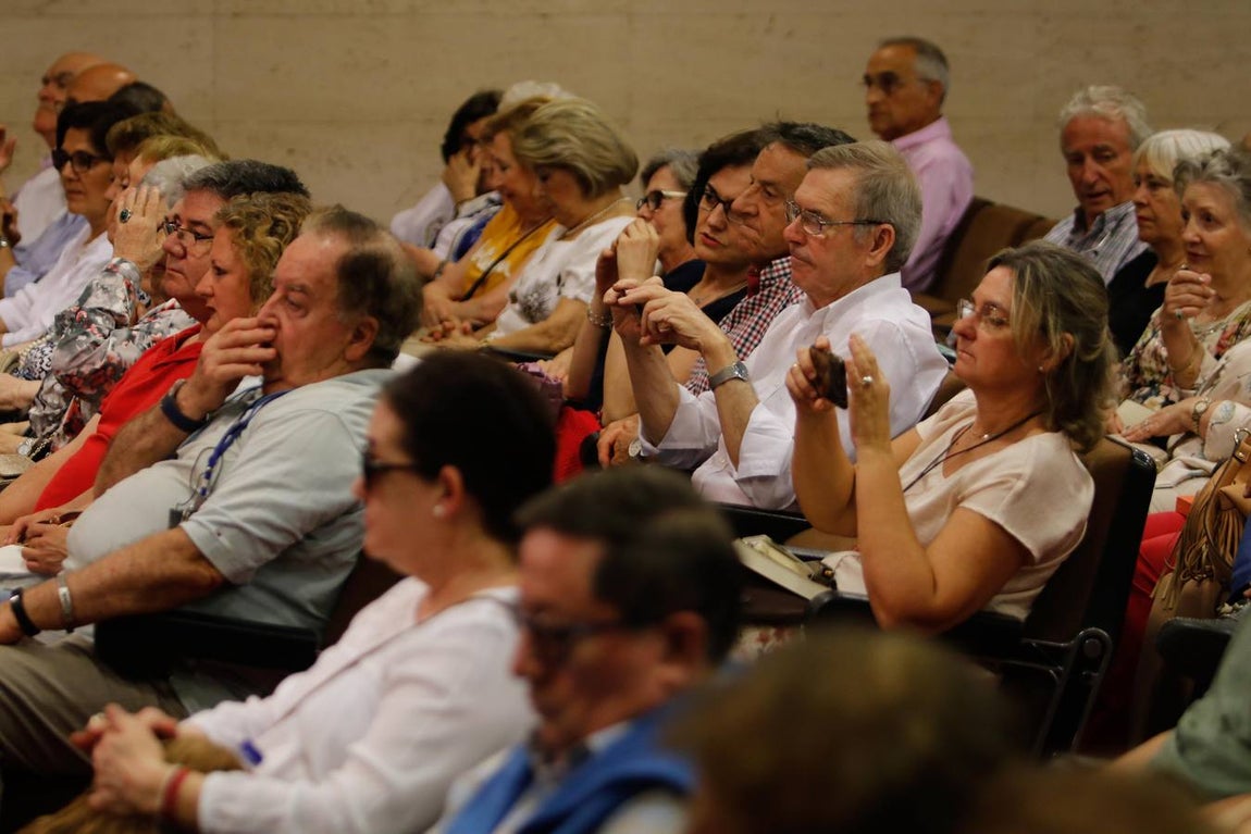 El Foro Cultural de ABC Córdoba con Elvira Roca, en imágenes