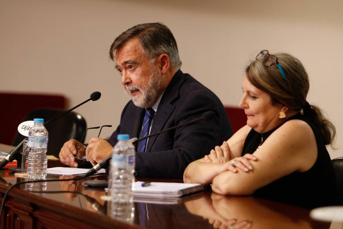 El Foro Cultural de ABC Córdoba con Elvira Roca, en imágenes