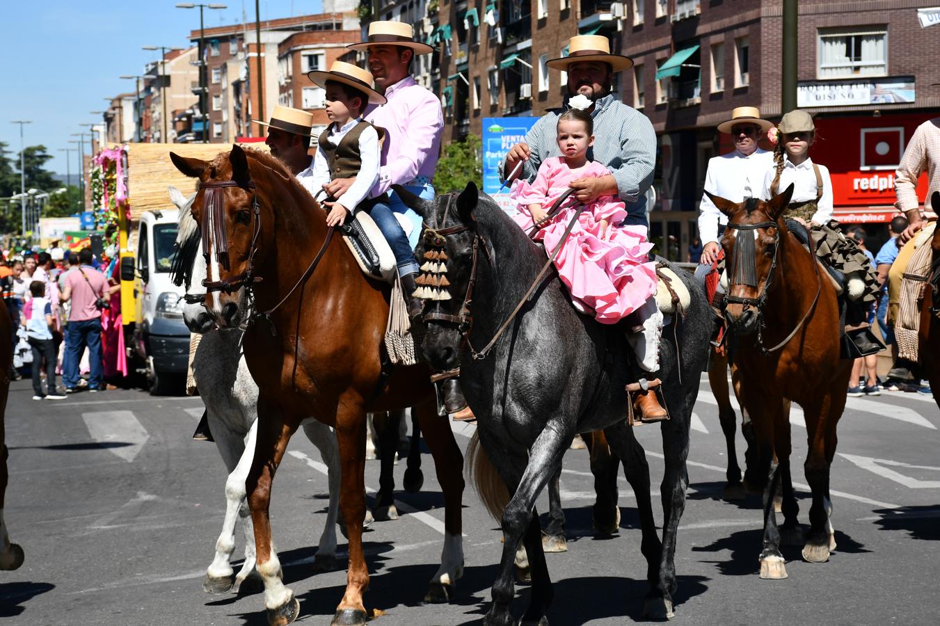 El desfile de San Isidro de Talavera, en imágenes