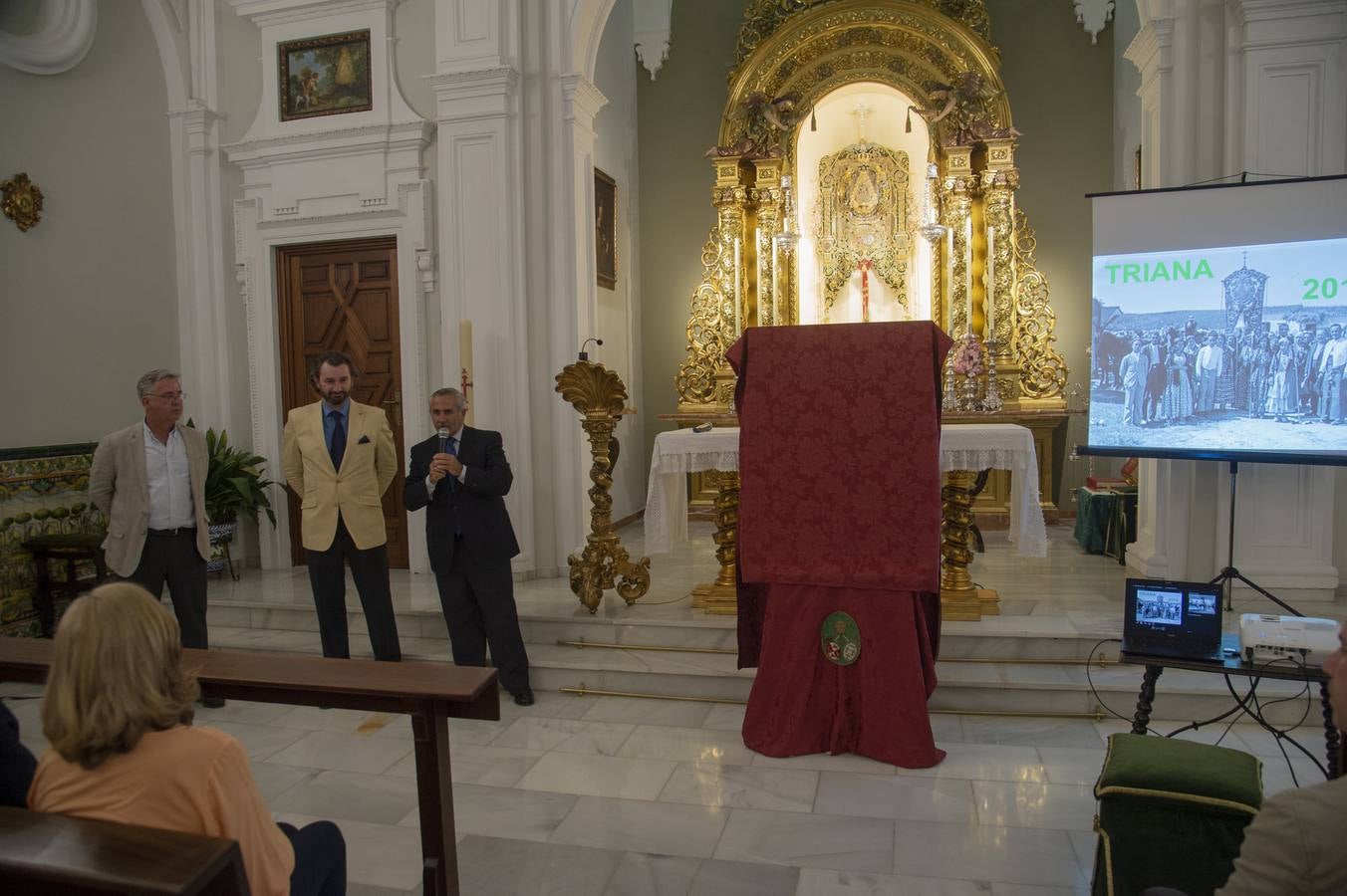 Galería de la presentación del cartel del Rocío de Triana