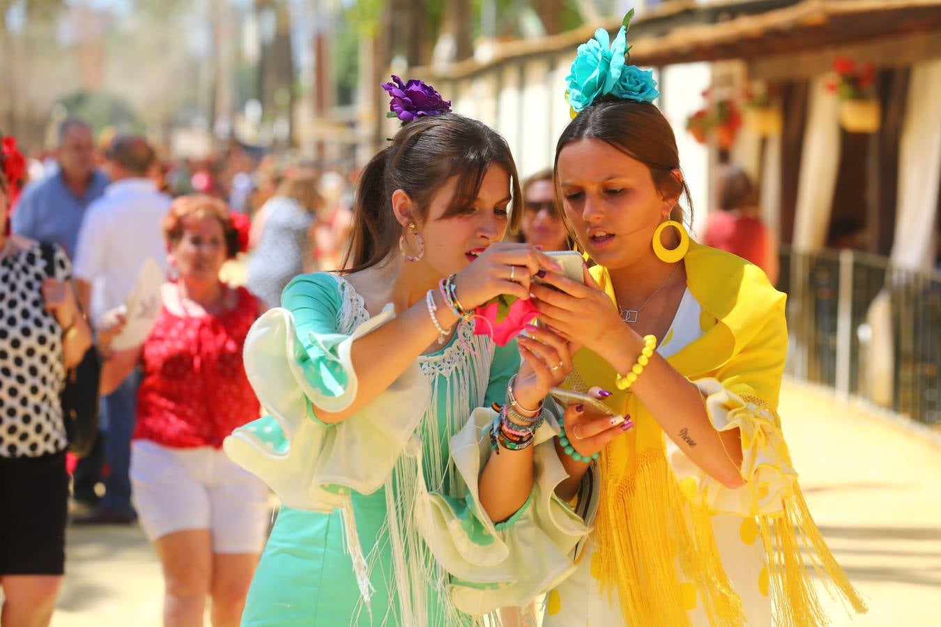 FOTOS: Las mujeres brillan en la Feria de Jerez en todo su esplendor