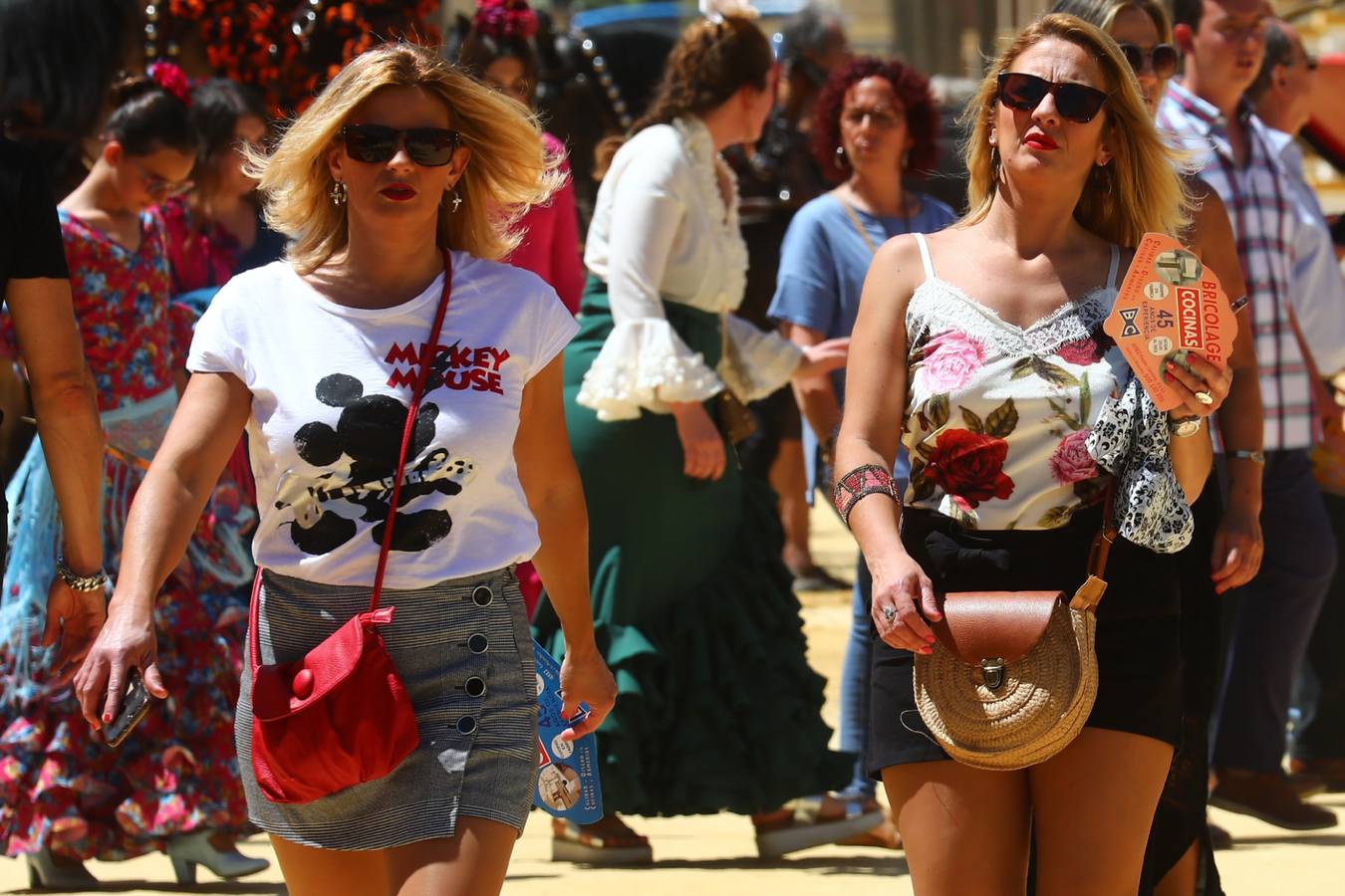 FOTOS: Las mujeres brillan en la Feria de Jerez en todo su esplendor