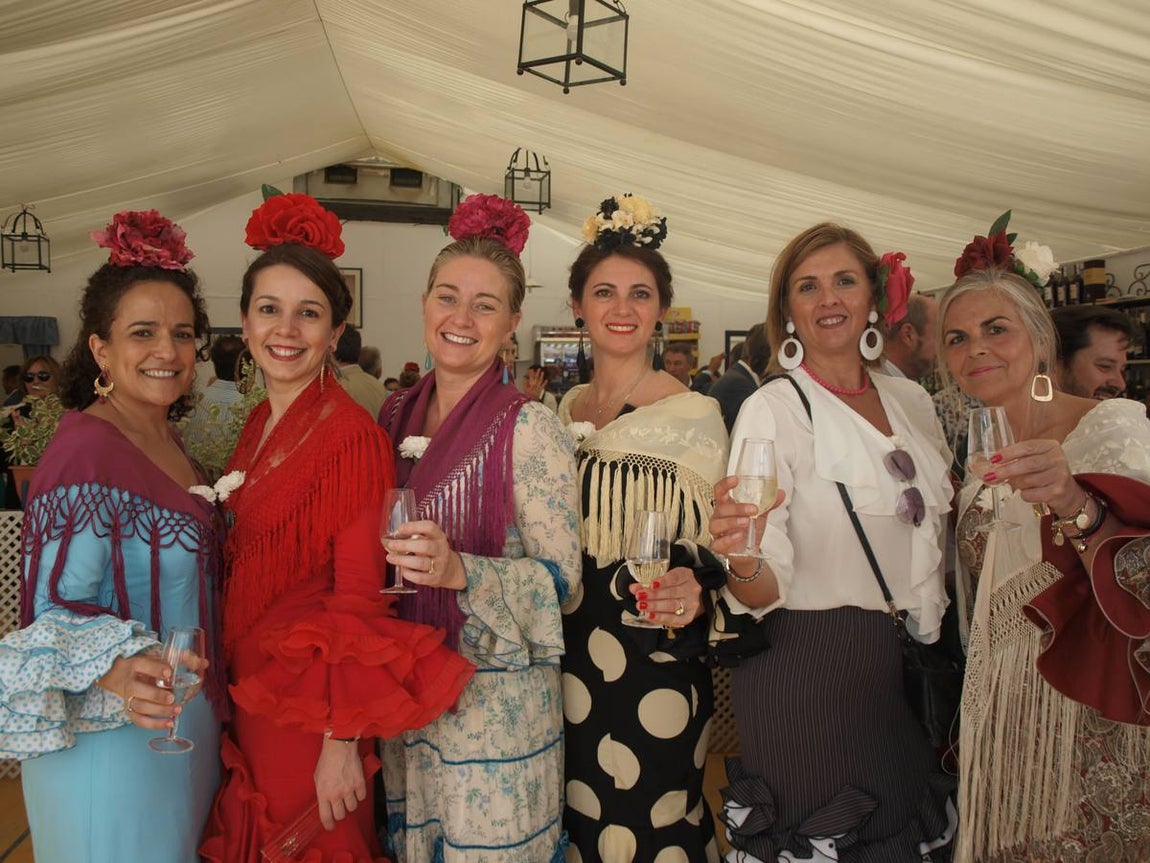 Cristina Gómez, Inmaculada Jiménez, Maribel Rozadillas, Patricia Delgado, Mamen Casares y Rosario Navarro.