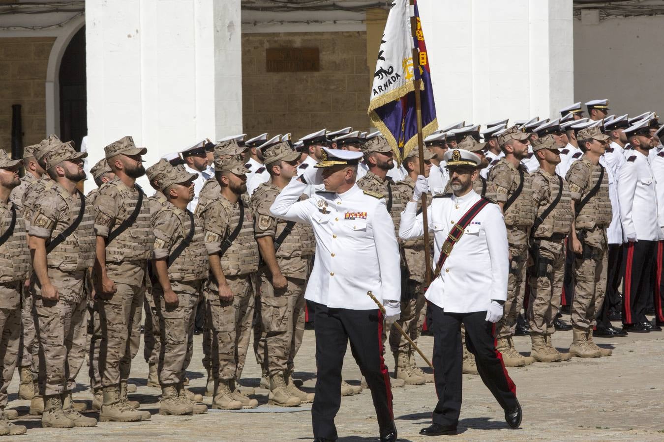 El TEAR despide a la la Fuerza Expedicionaria de Infantería de Marina para Mali