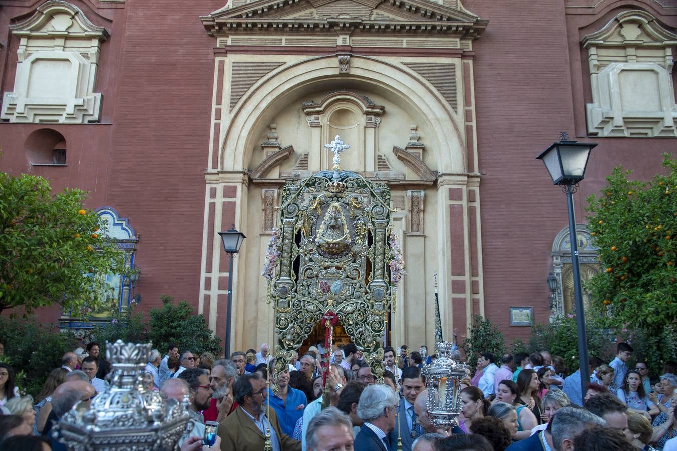 Galería del traslado del Simpecado del Rocío de Triana