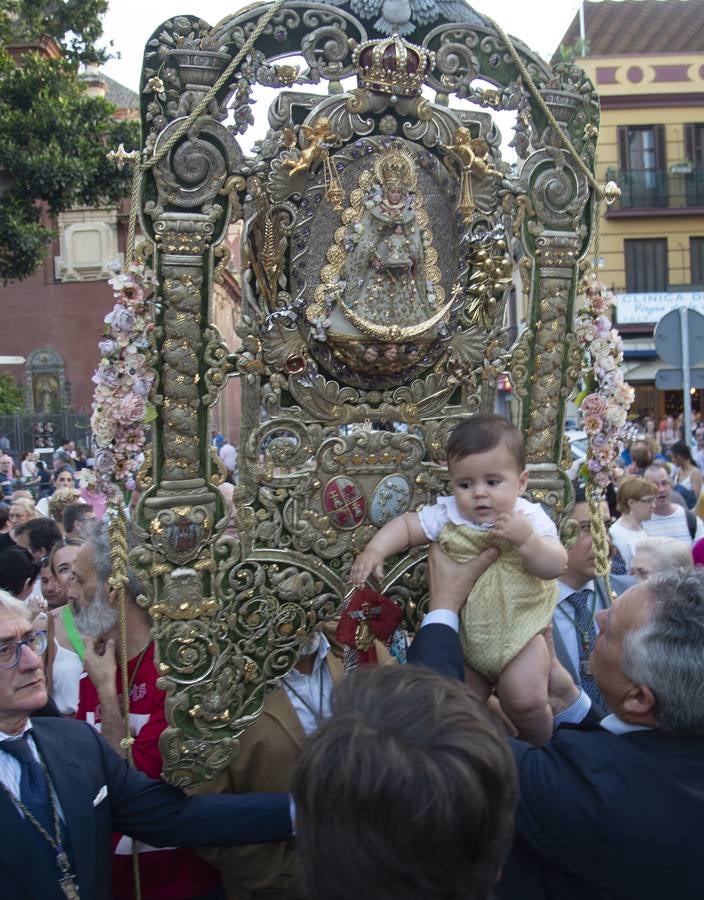 Galería del traslado del Simpecado del Rocío de Triana