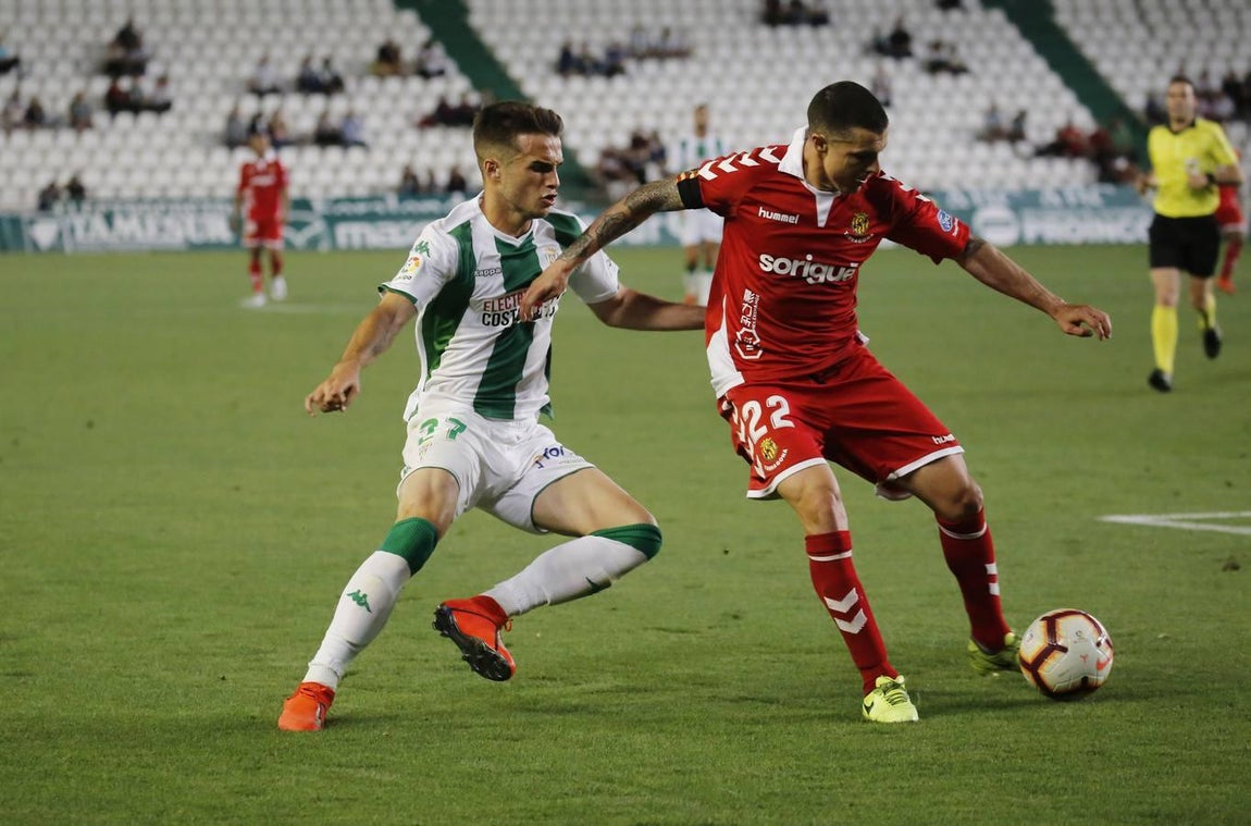 El partido del Córdoba CF-Nástic, en imágenes