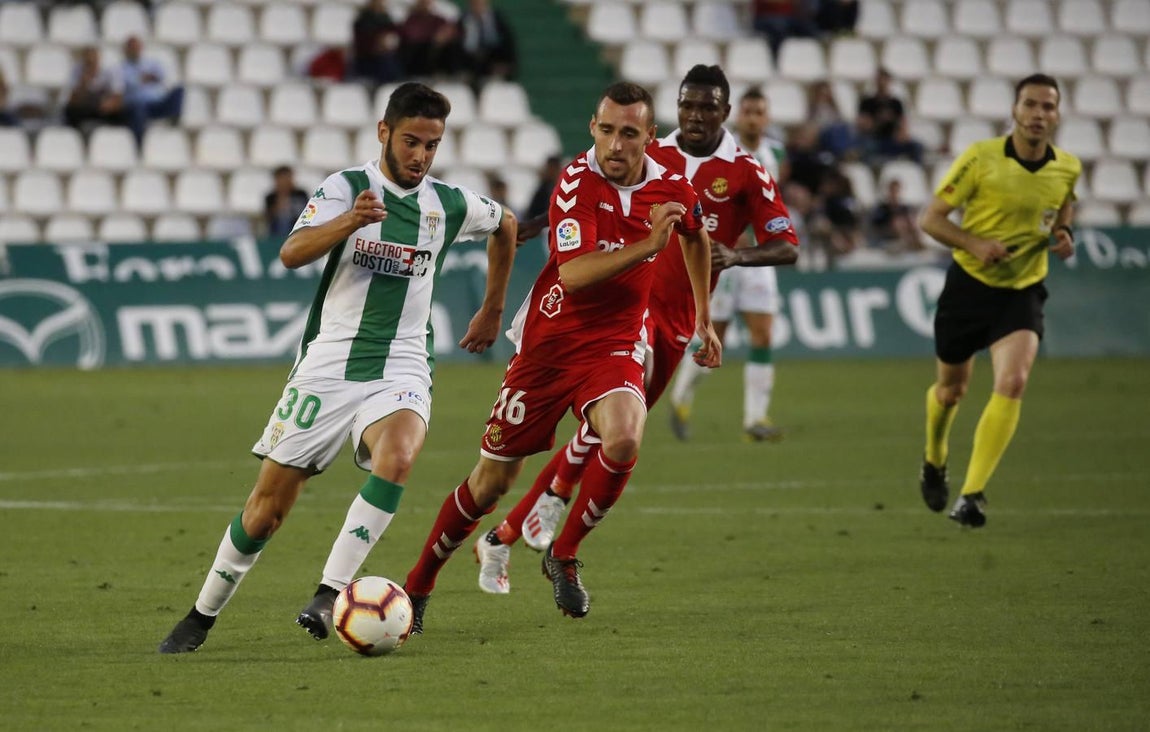 El partido del Córdoba CF-Nástic, en imágenes