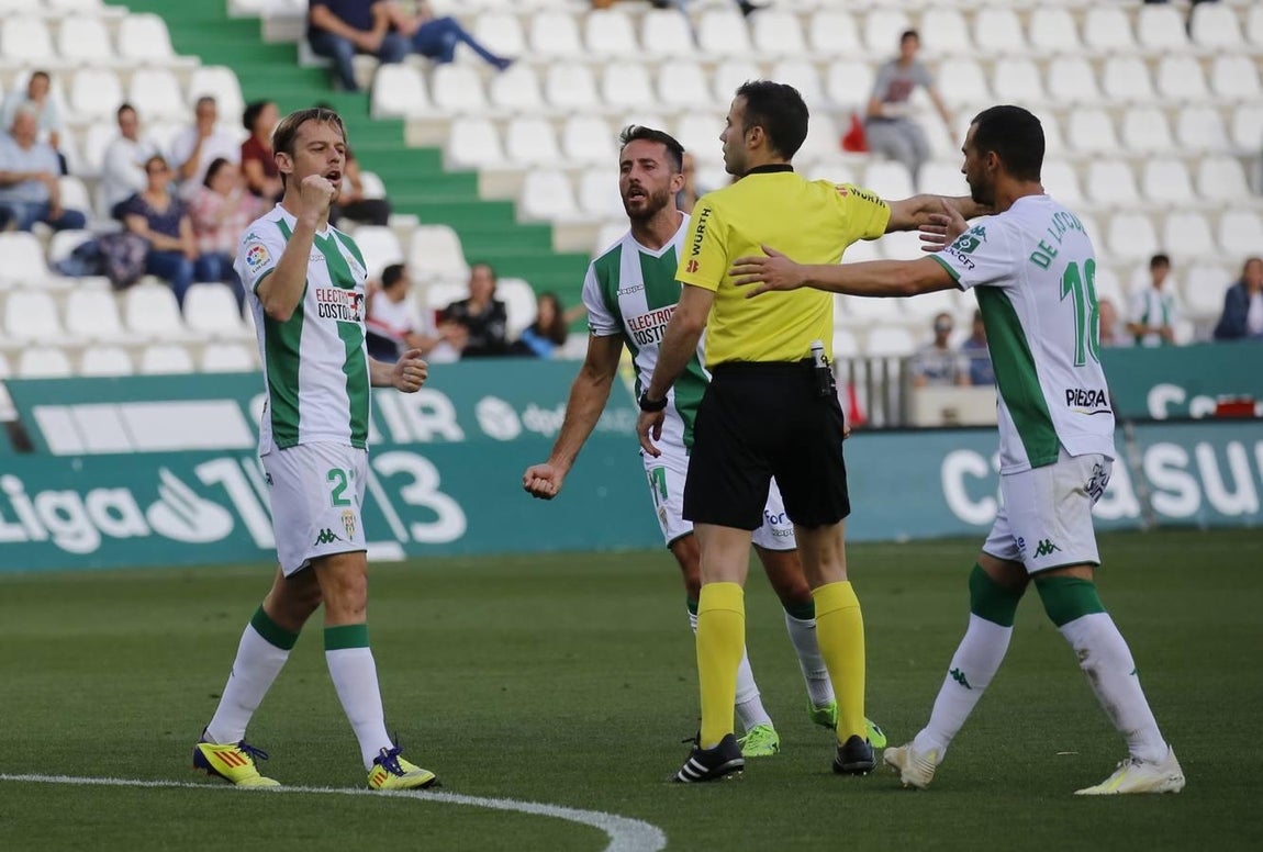 El partido del Córdoba CF-Nástic, en imágenes