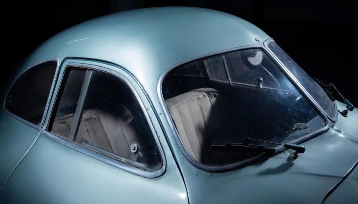 Porsche Type 64 60K10. Ferdinand Porsche decidió perseguir su sueño de las mano de su hijo, Ferry Porsche y constituir su propia fábrica de automóviles