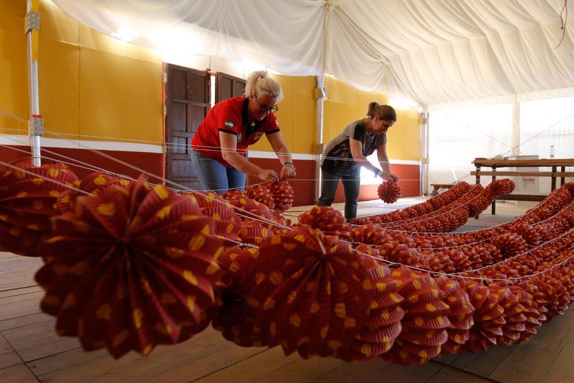 Los preparativos de la Feria de Córdoba, en imágenes