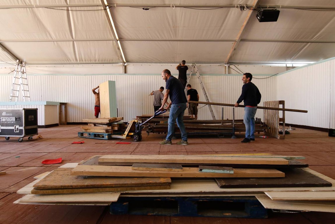 Los preparativos de la Feria de Córdoba, en imágenes