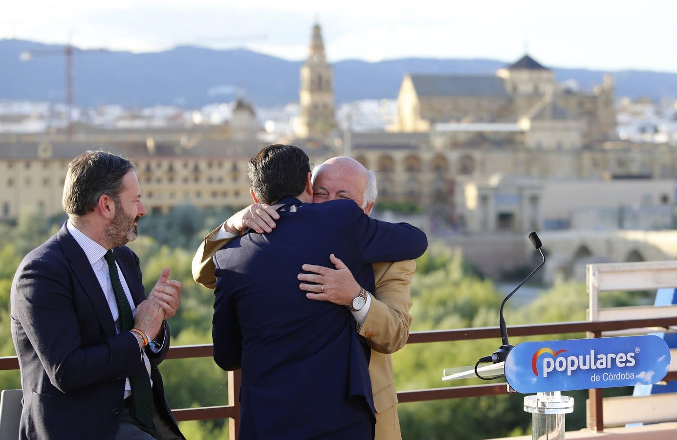 La presentación de las 10 medidas de Bellido, en imágenes