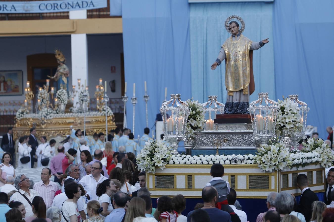 La procesión de María Auxiliadora de Córdoba, en imágenes