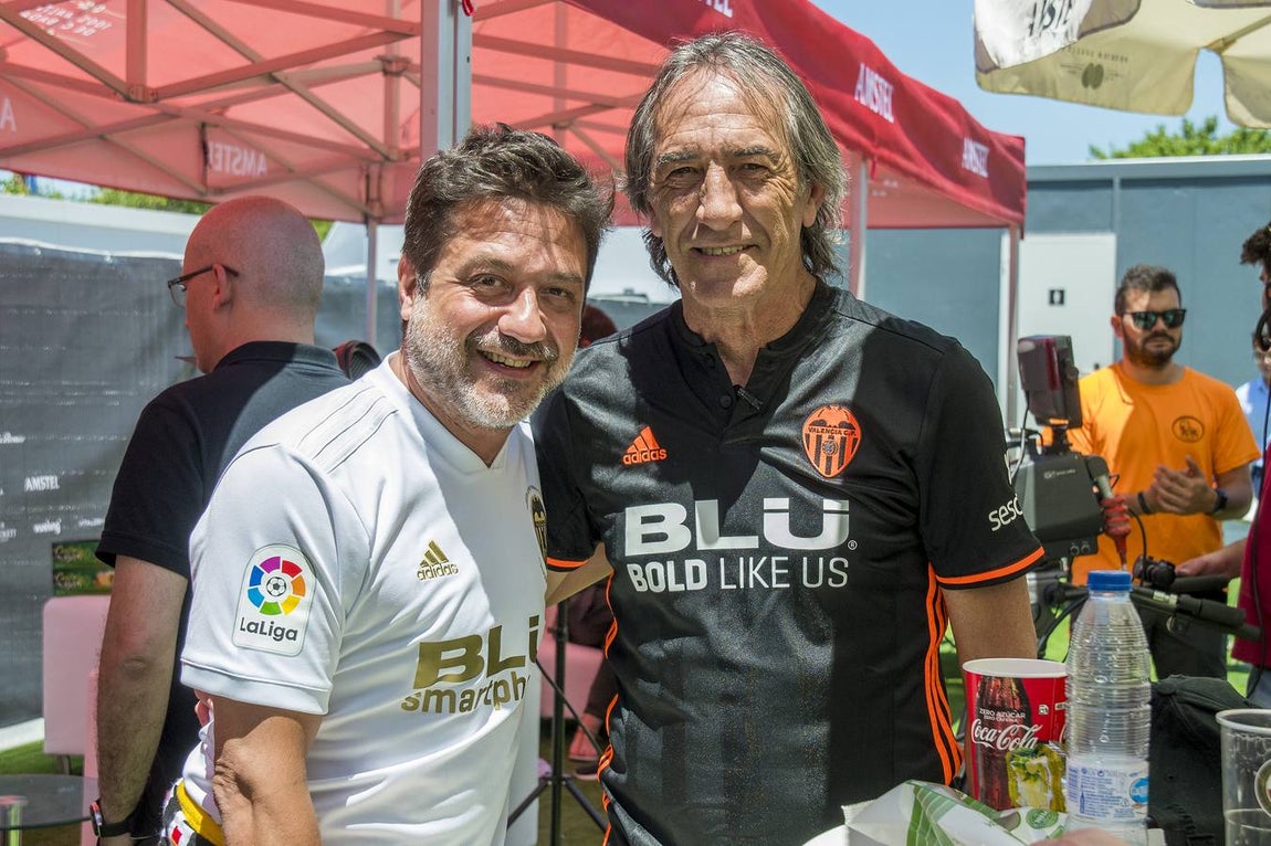 Las aficiones disfrutan de la previa de la Copa del Rey