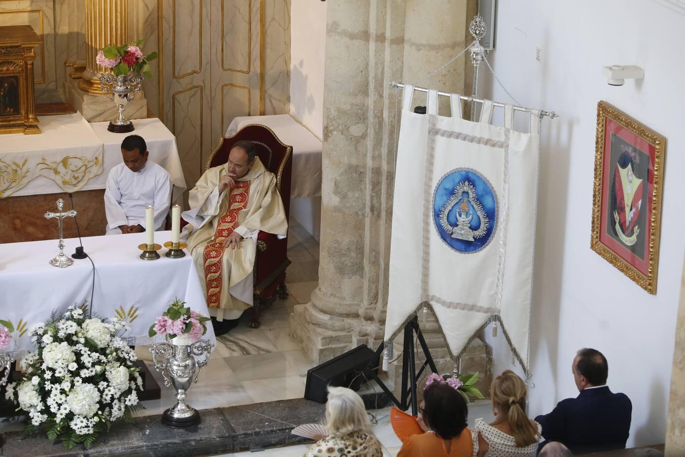 La misa en honor de la Virgen de la Salud, en imágenes