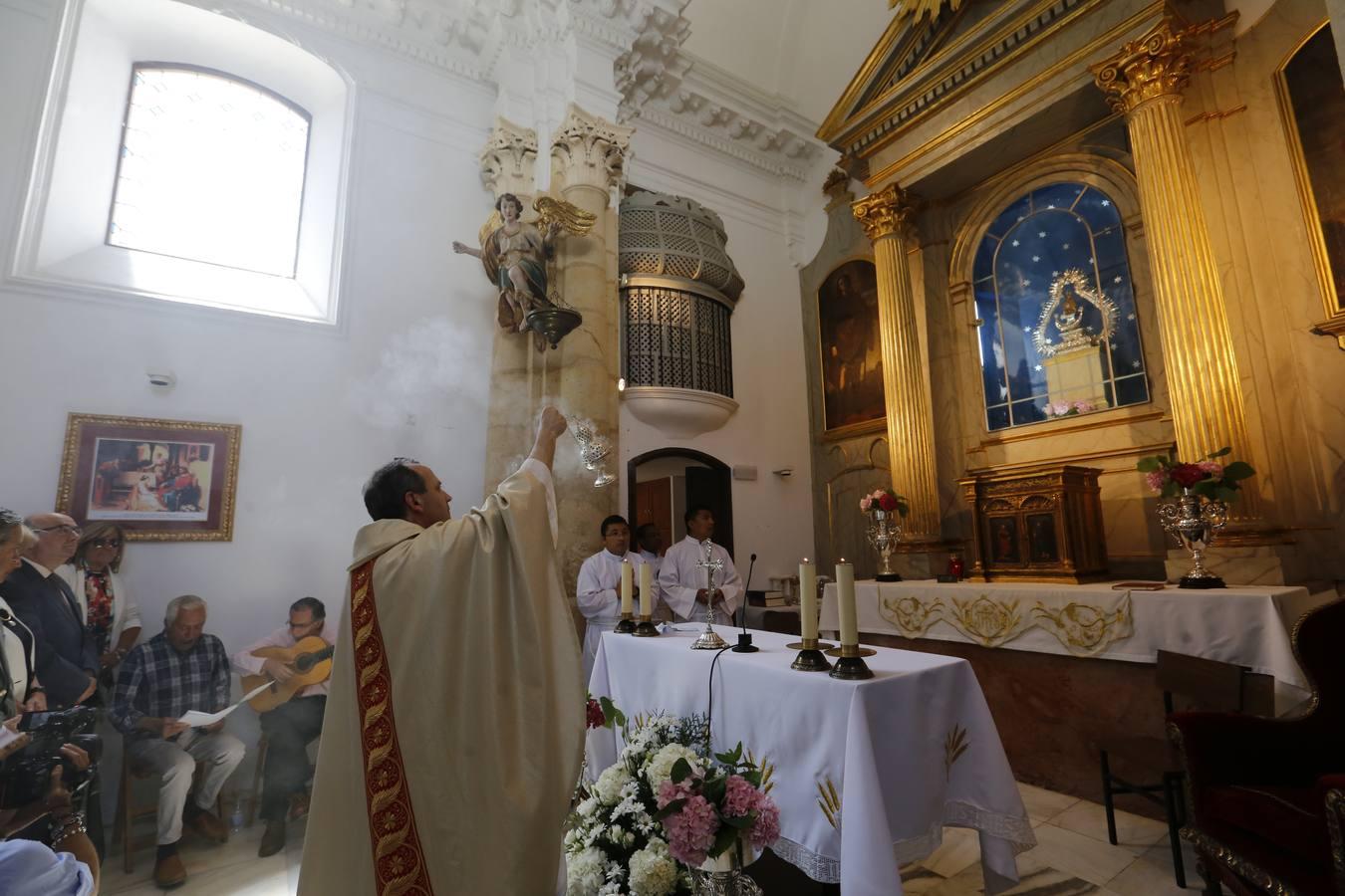 La misa en honor de la Virgen de la Salud, en imágenes