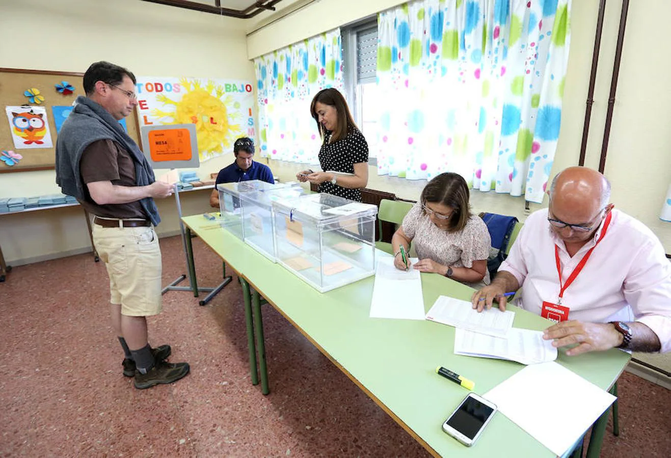 La jornada electoral en Castilla-La Mancha, en imágenes