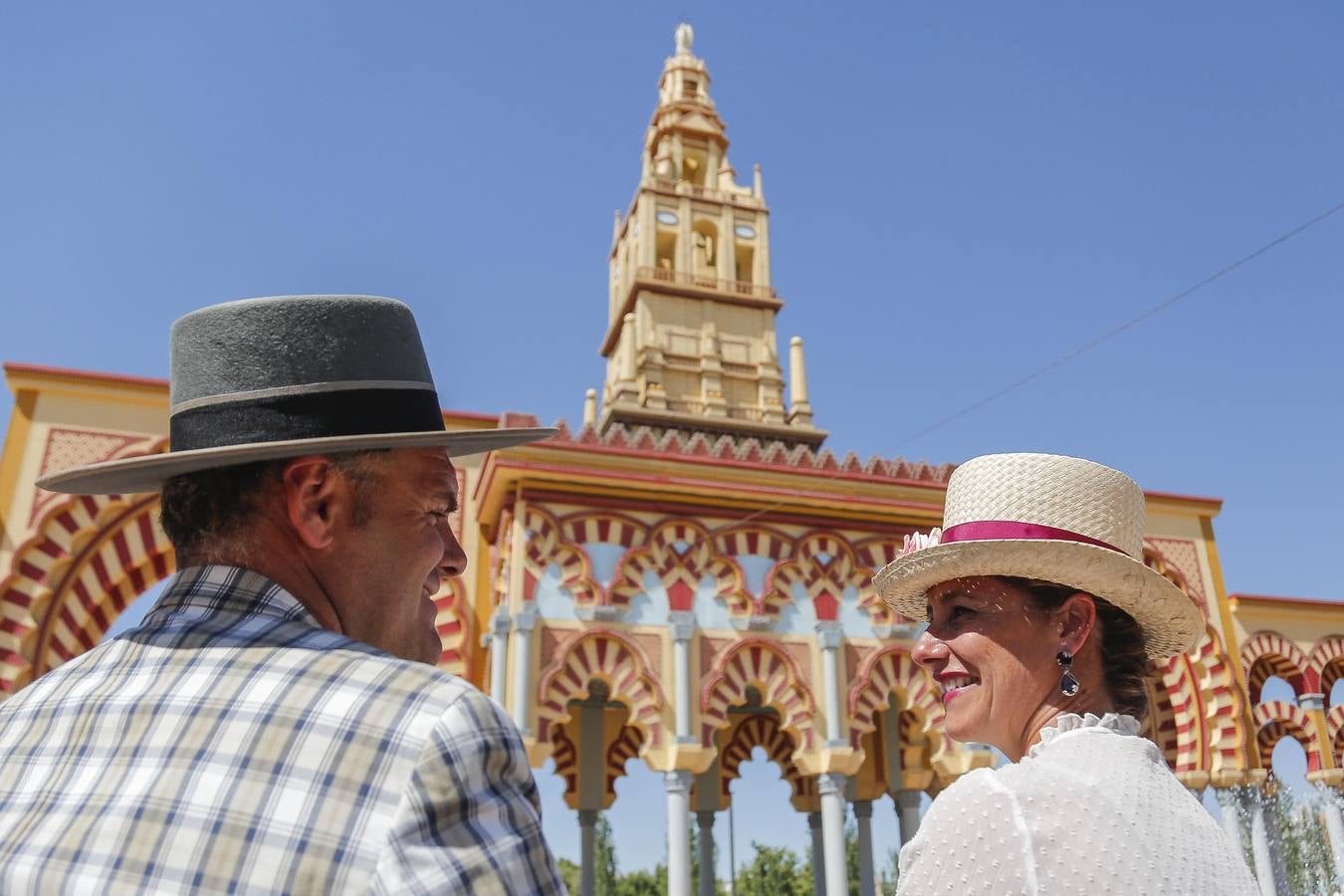 En imágenes, el ambiente de las casetas el domingo en la Feria de Córdoba