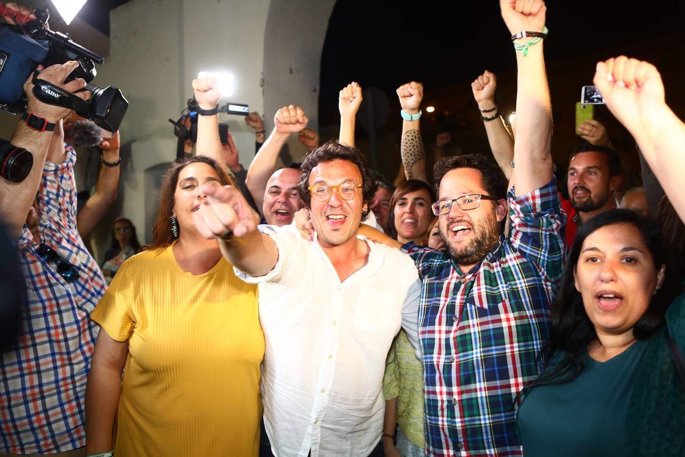 FOTOS: Así ha celebrado Kichi su victoria en Cádiz