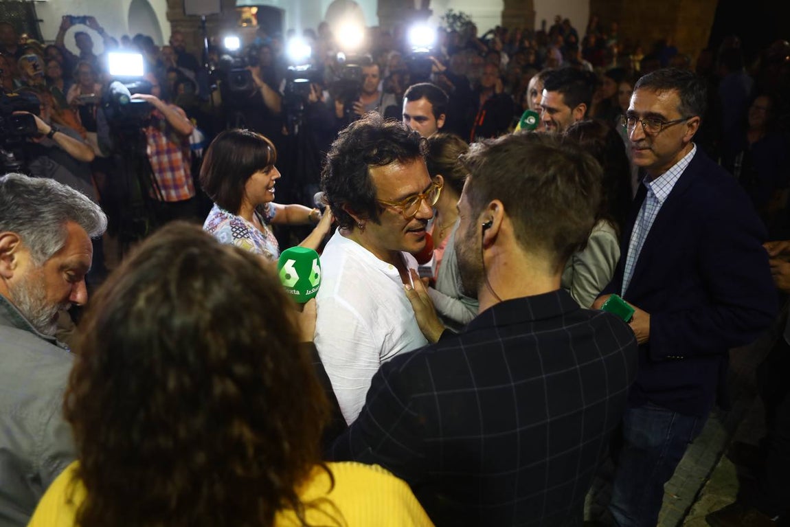 FOTOS: Así ha celebrado Kichi su victoria en Cádiz