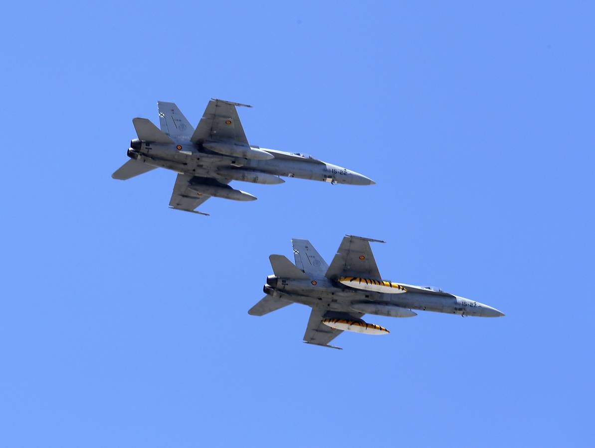 Ensayo aéreo para el Día de las Fuerzas Armadas