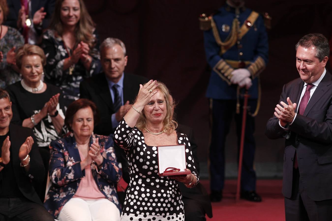 Entrega de las medallas de la ciudad de Sevilla