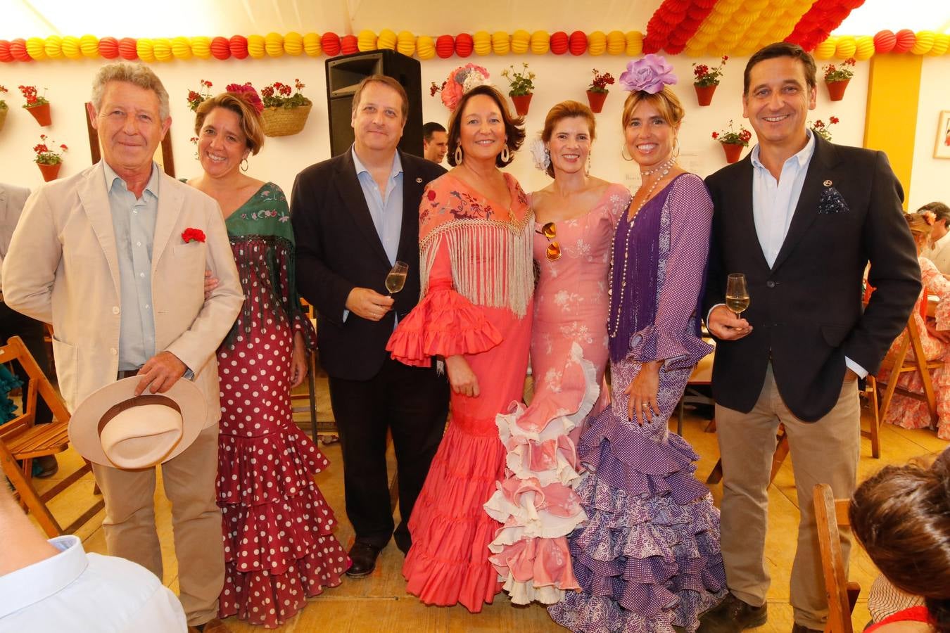 El ambiente del jueves en las casetas de la Feria de Córdoba, en imágenes