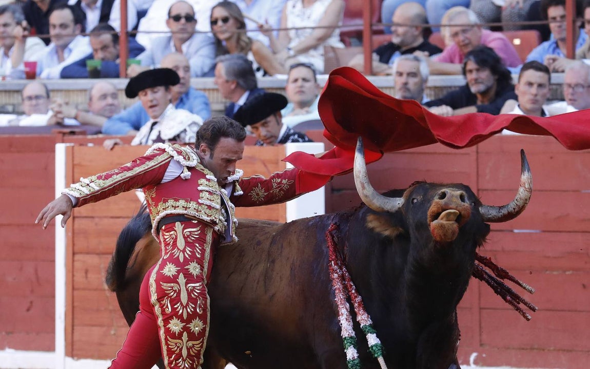 En imágenes, la primera corrida de toros de la Feria de Córdoba 2019